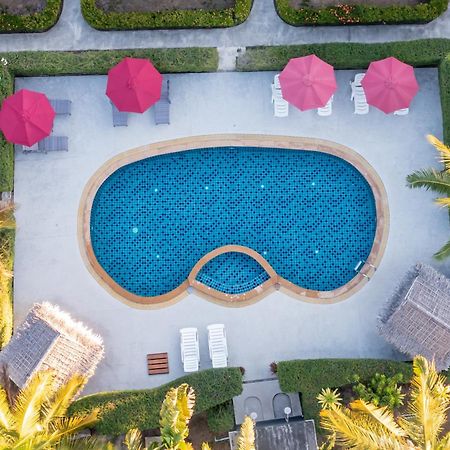 Phatcharee Resort Баан-Тай Екстер'єр фото