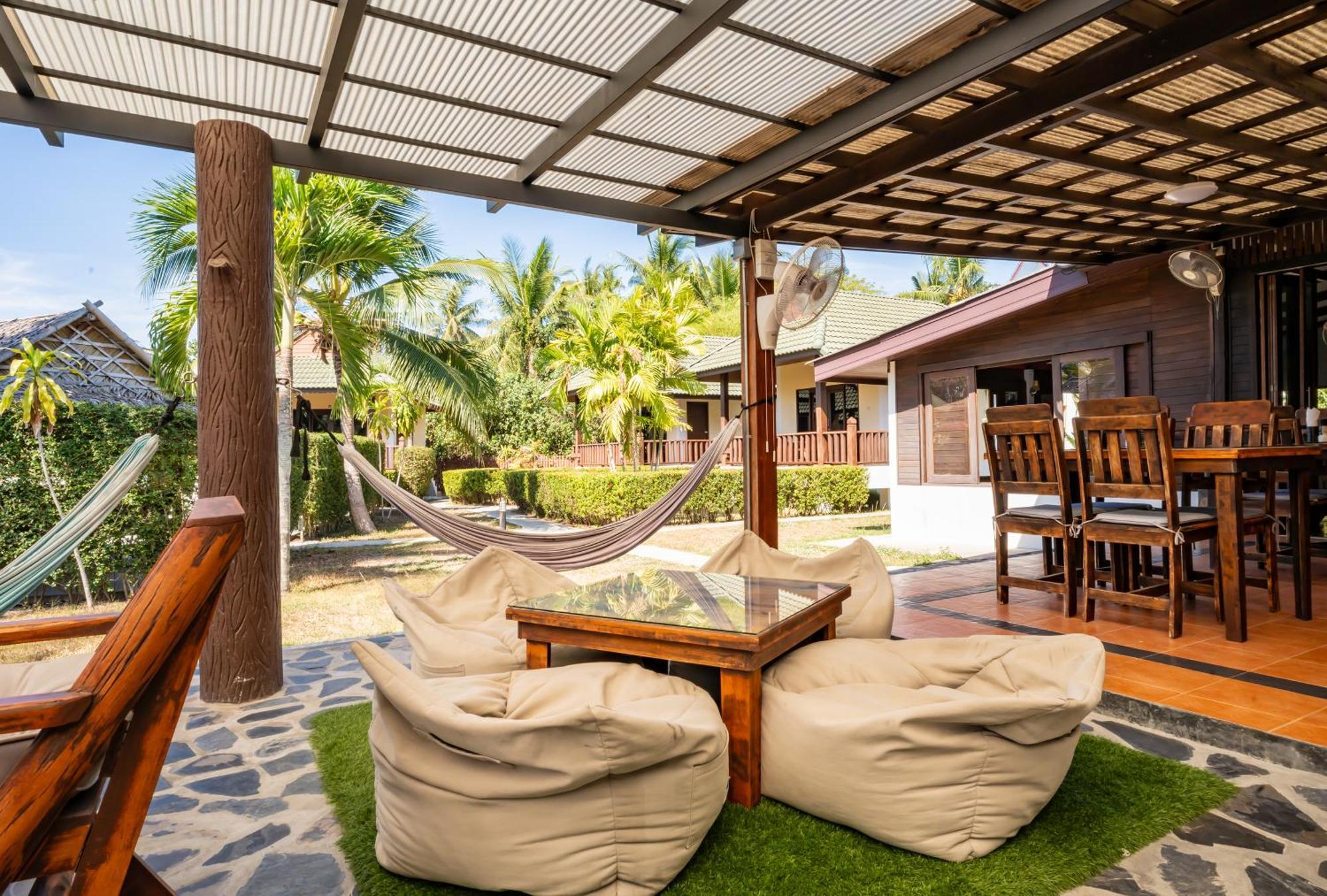 Phatcharee Resort Баан-Тай Екстер'єр фото