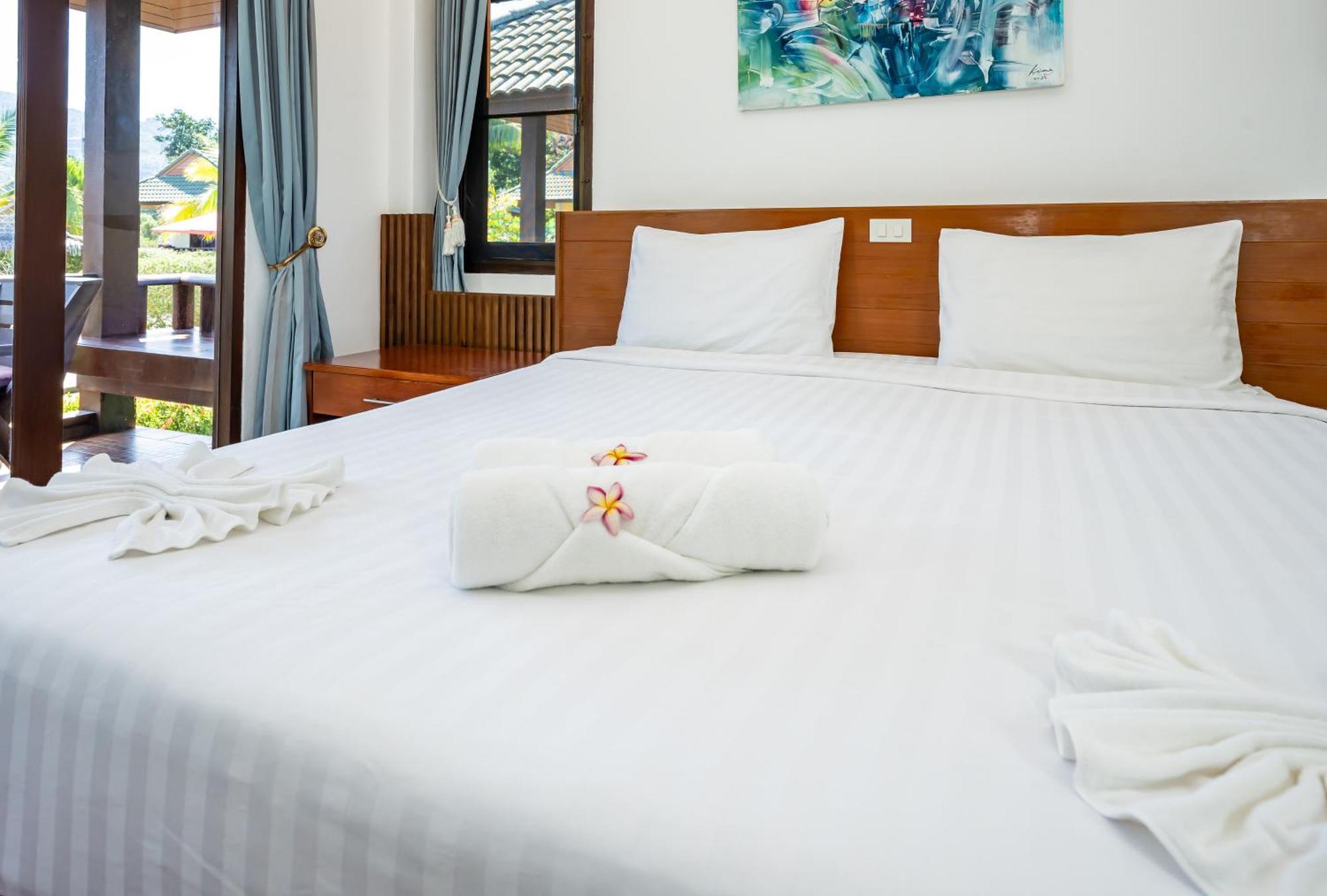 Phatcharee Resort Баан-Тай Екстер'єр фото