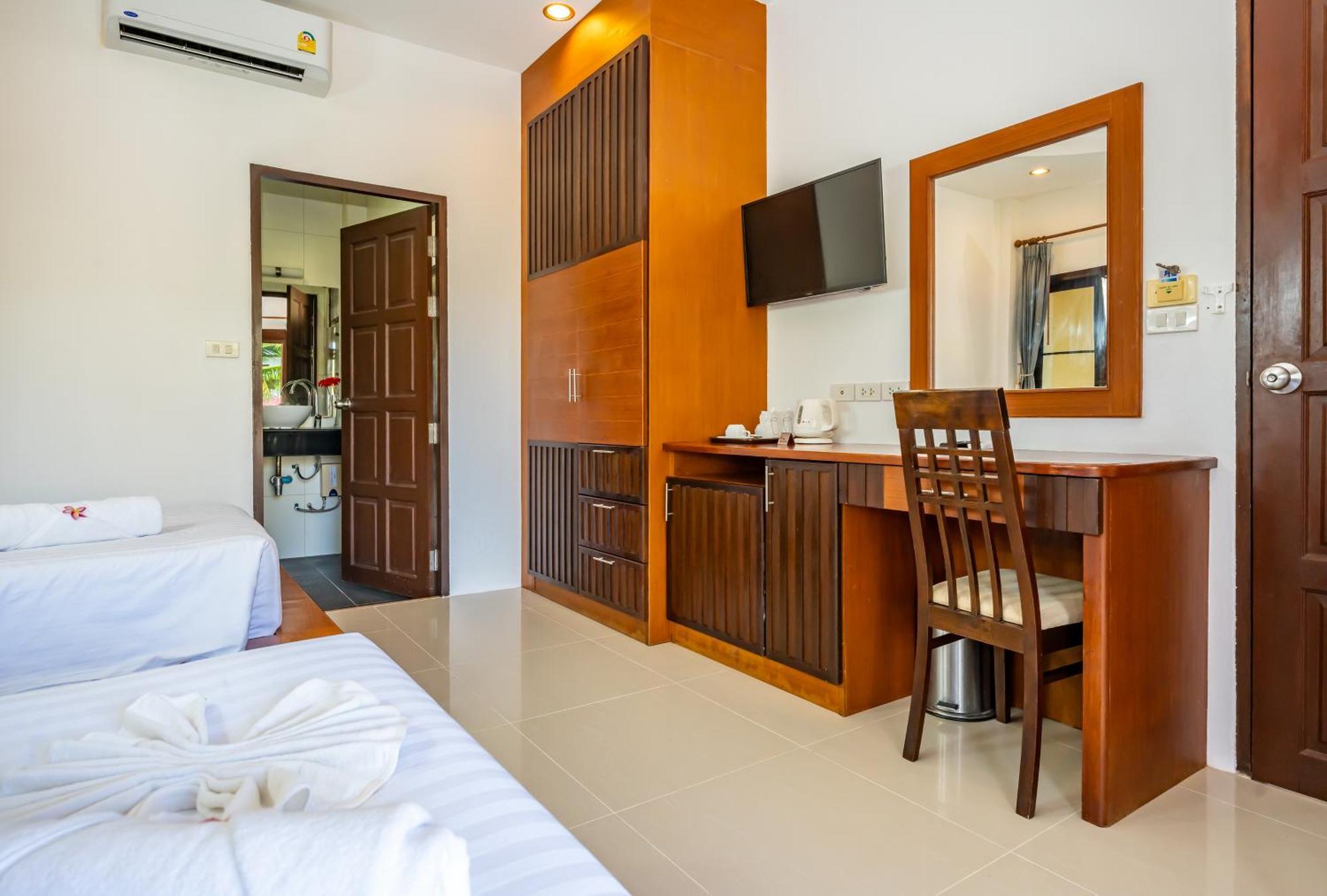 Phatcharee Resort Баан-Тай Екстер'єр фото