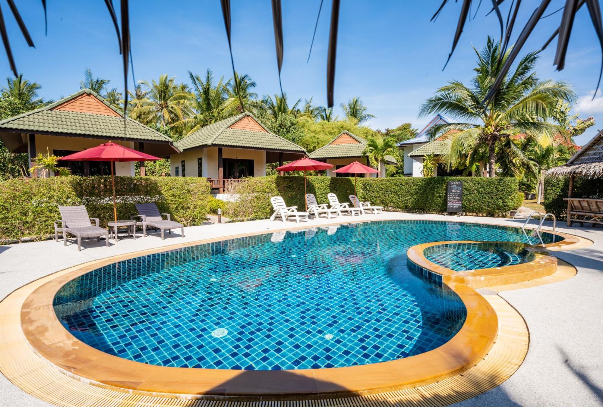 Phatcharee Resort Баан-Тай Екстер'єр фото