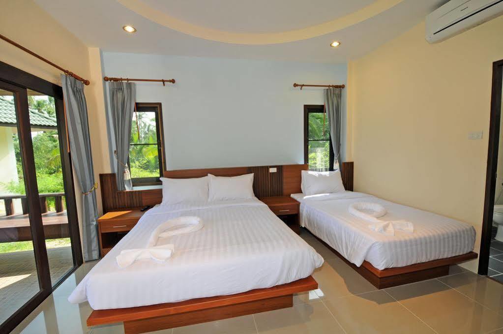 Phatcharee Resort Баан-Тай Екстер'єр фото